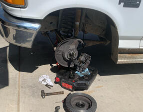 Mobile mechanic near me. Emergency roadside mechanic. Towing services Farmington, Bloomfield, Aztec NM. On-site car repair Shiprock and Kirtland NM
